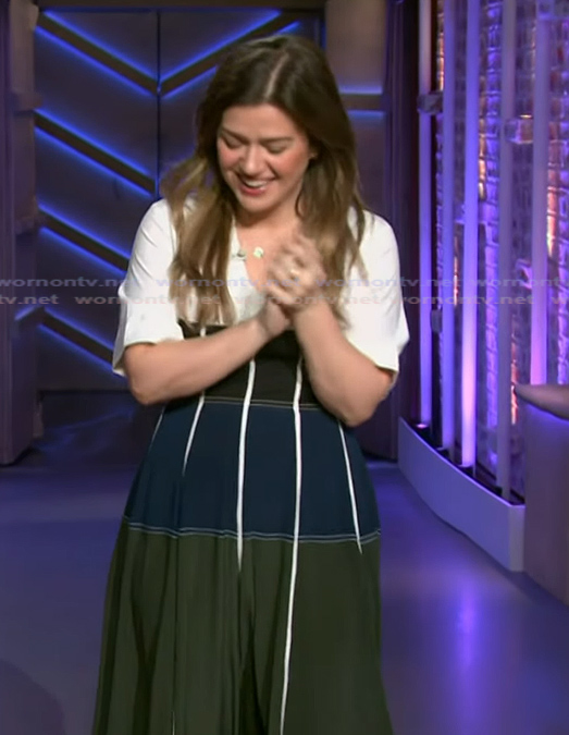 Kelly’s striped v-neck dress on The Kelly Clarkson Show