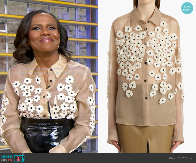 Khaite Argo Top in Tea Stain Scatter worn by Deborah Roberts on Good Morning America
