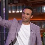 Landon Donovan’s textured blazer on The Kelly Clarkson Show