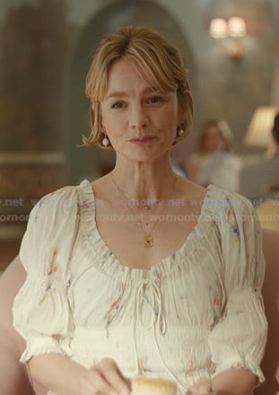 Lindsay’s whtie floral scoop neck dress on Beef