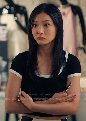 Mihee’s black cropped tee on XO Kitty