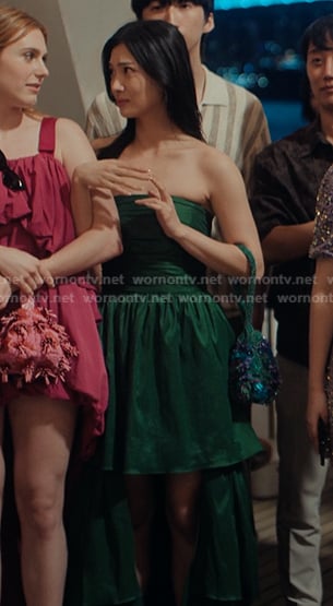 Mihee’s green high and low strapless dress on XO Kitty