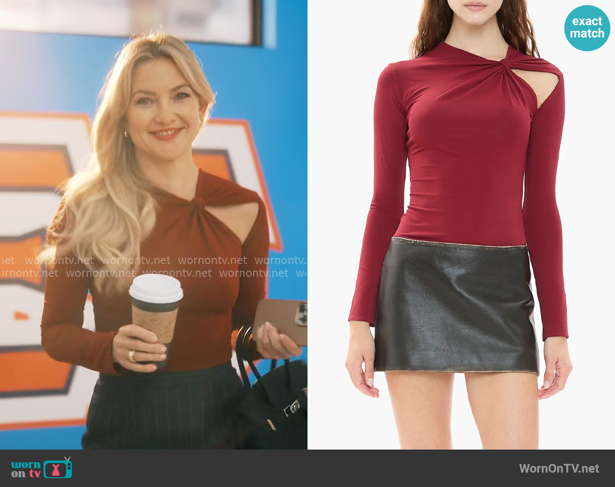 Mimchik Doheny Top in Syrah worn by Isla Gordon (Kate Hudson) on Running Point