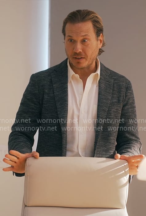 Ness’s dark blue blazer on Running Point
