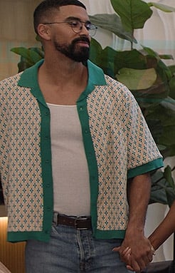O’Shon’s printed shirt on Abbott Elementary
