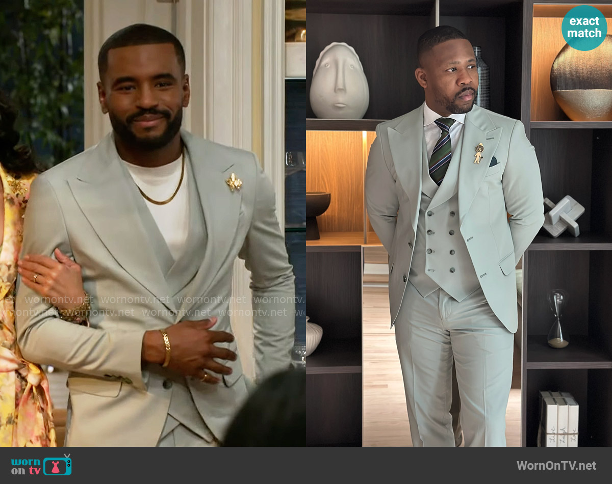 Rich Men Looks Powder Sage 3PSuit worn by Andre Richardson (Sean Freeman) on Beyond the Gates