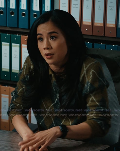 Sara’s green argyle print sweater on Matlock