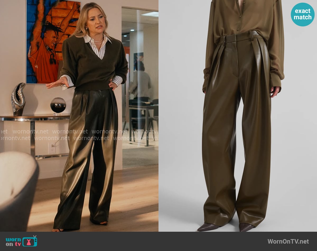 The Frankie Shop Helsinki Faux Leather Pants worn by Isla Gordon (Kate Hudson) on Running Point