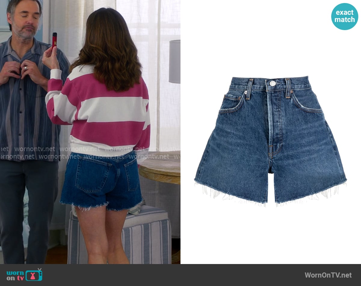 Agolde Parker Long Short in Caution worn by Kate (Tina Fey) on The Four Seasons