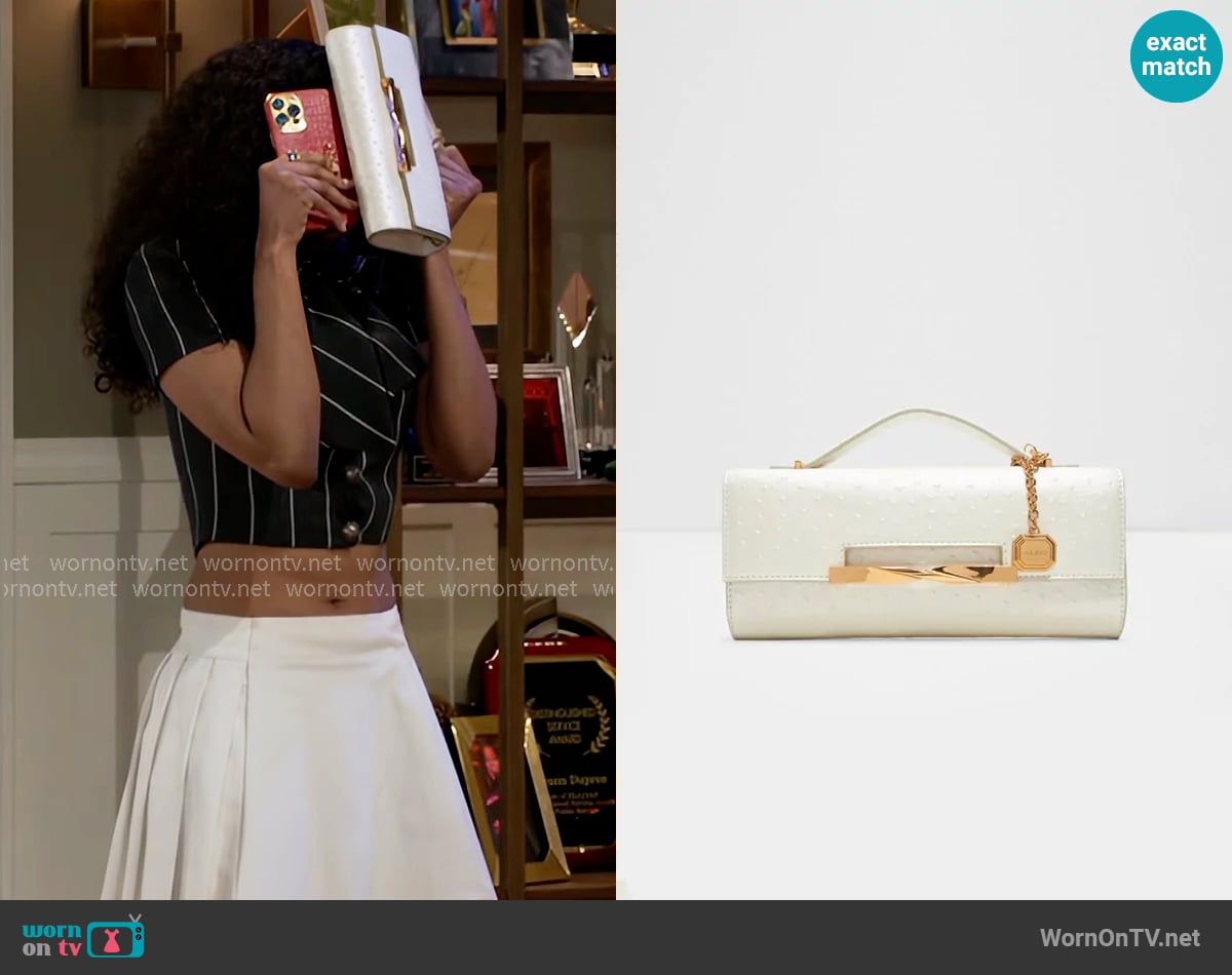 Aldo Novie Bag worn by Kat Richardson (Colby Muhammad) on Beyond the Gates