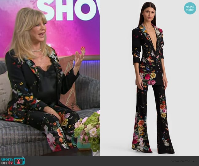 Alice + Olivia Mya floral blazer worn by Goldie Hawn on The Kelly Clarkson Show