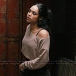 Andrea’s beige cropped top on Marshals