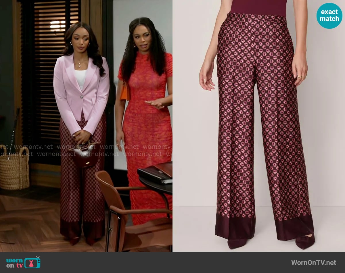 Ann Taylor The Wide-Leg Pant in Satin Geo Print worn by Madison Montgomery (Kenjah) on Beyond the Gates