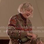 Anne’s brown fair isle print sweater and striped pants on The Four Seasons