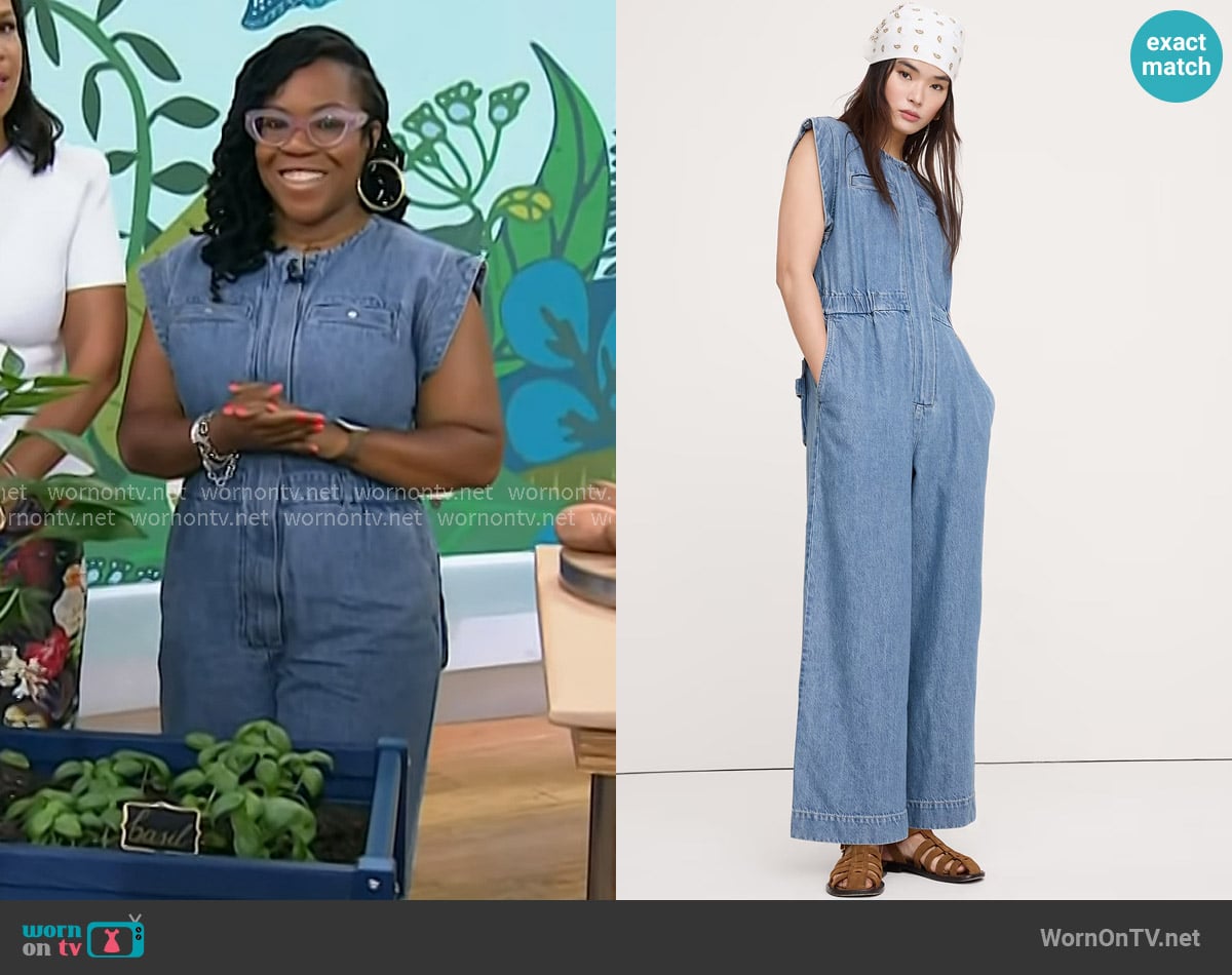 Banana Republic Denim Utility Jumpsuit in Light Wash worn by Dominique Charles on Today