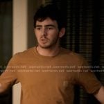 Carter’s tan brown t-shirt on Dutton Ranch