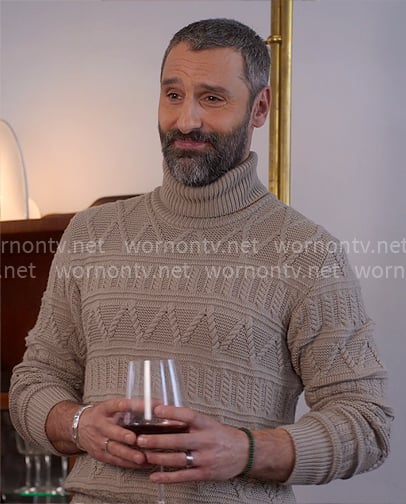 Claude’s beige cable knit turtleneck sweater on The Four Seasons