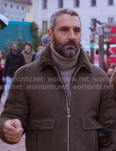 Claude’s suede jacket with sherpa collar on The Four Seasons
