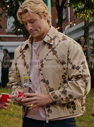 Dean’s beige floral print jacket on Off Campus