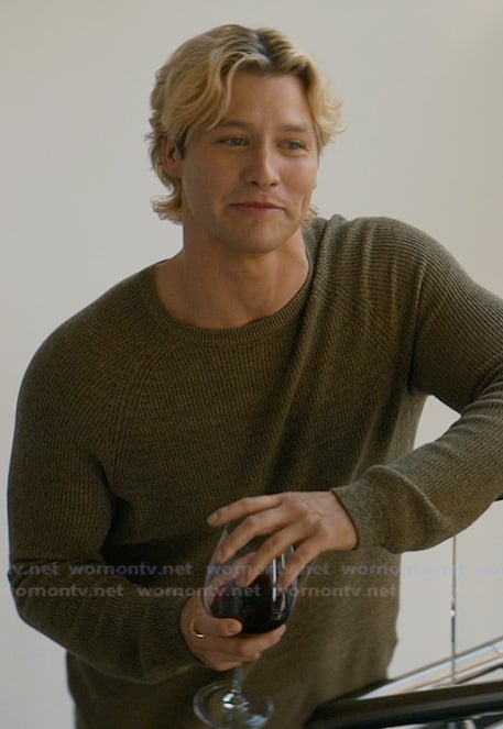 Deans green ribbed sweater on Off Campus