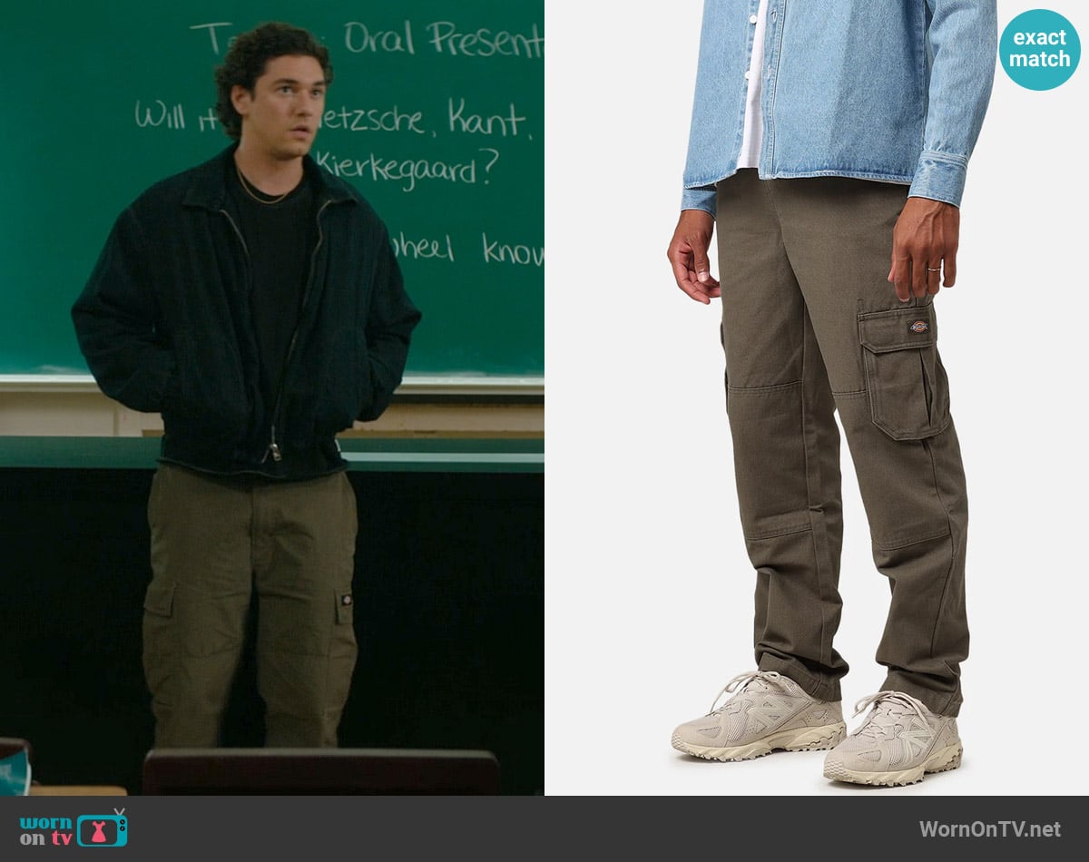Dickies 85-283 Cargo Canvas Pants worn by Garrett Graham (Belmont Cameli) on Off Campus