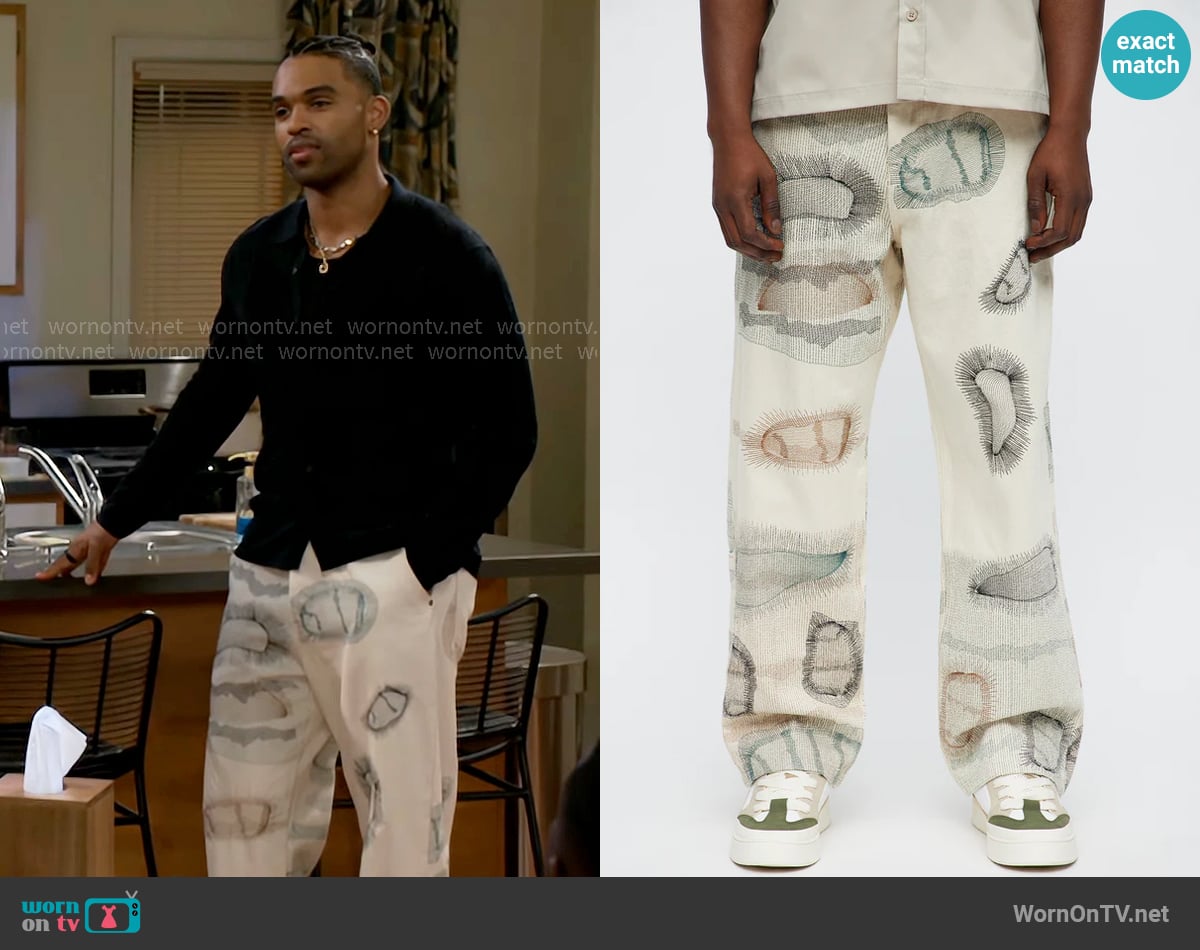 Fashion Nova Century Repaired Baggy Jeans worn by Izaiah Hawthorne (David Lami Friebe) on Beyond the Gates