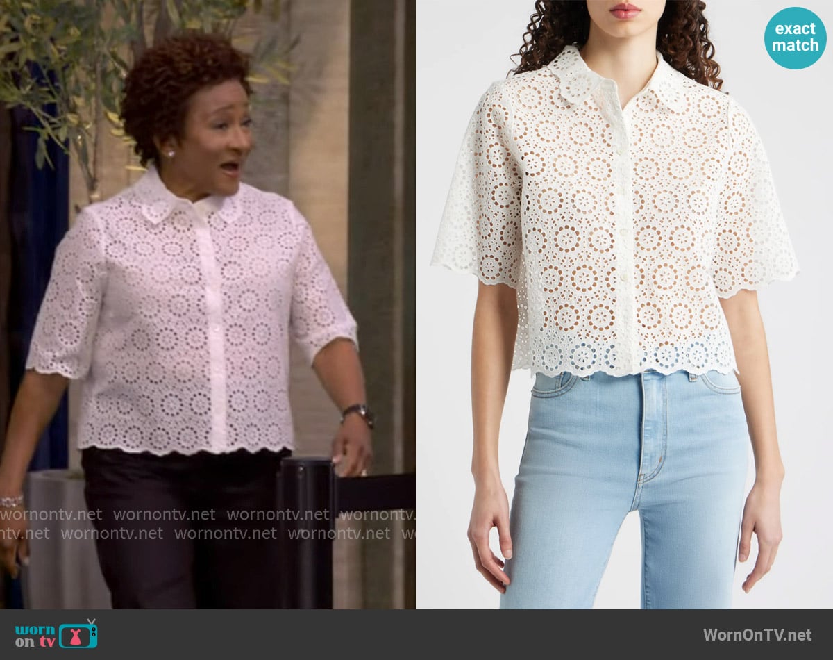 Frame The Petal Eyelet Shirt in white worn by Wanda Sykes on Live with Kelly and Mark