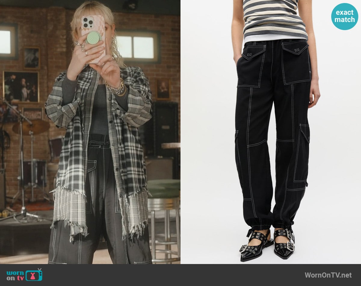 Ganni Light Slub Pocket Pants worn by Jules (Julia Sarah Stone) on Off Campus