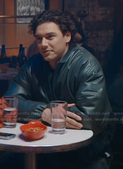 Garrett’s green bomber jacket on Off Campus