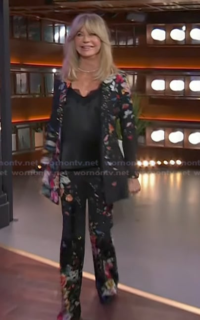 Goldie Hawn’s black floral print blazer and pants on The Kelly Clarkson Show