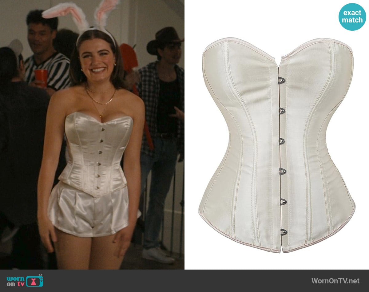Haorugut Renaissance Corset worn by Hannah Wells (Ella Bright) on Off Campus