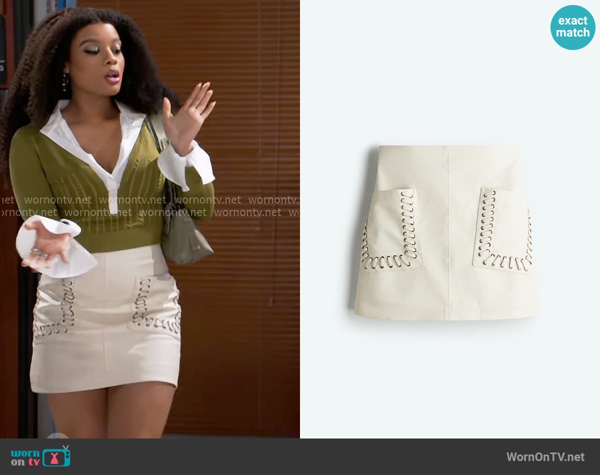 H&M Coated Mini Skirt worn by Eva Thomas (Ambyr Michelle) on Beyond the Gates