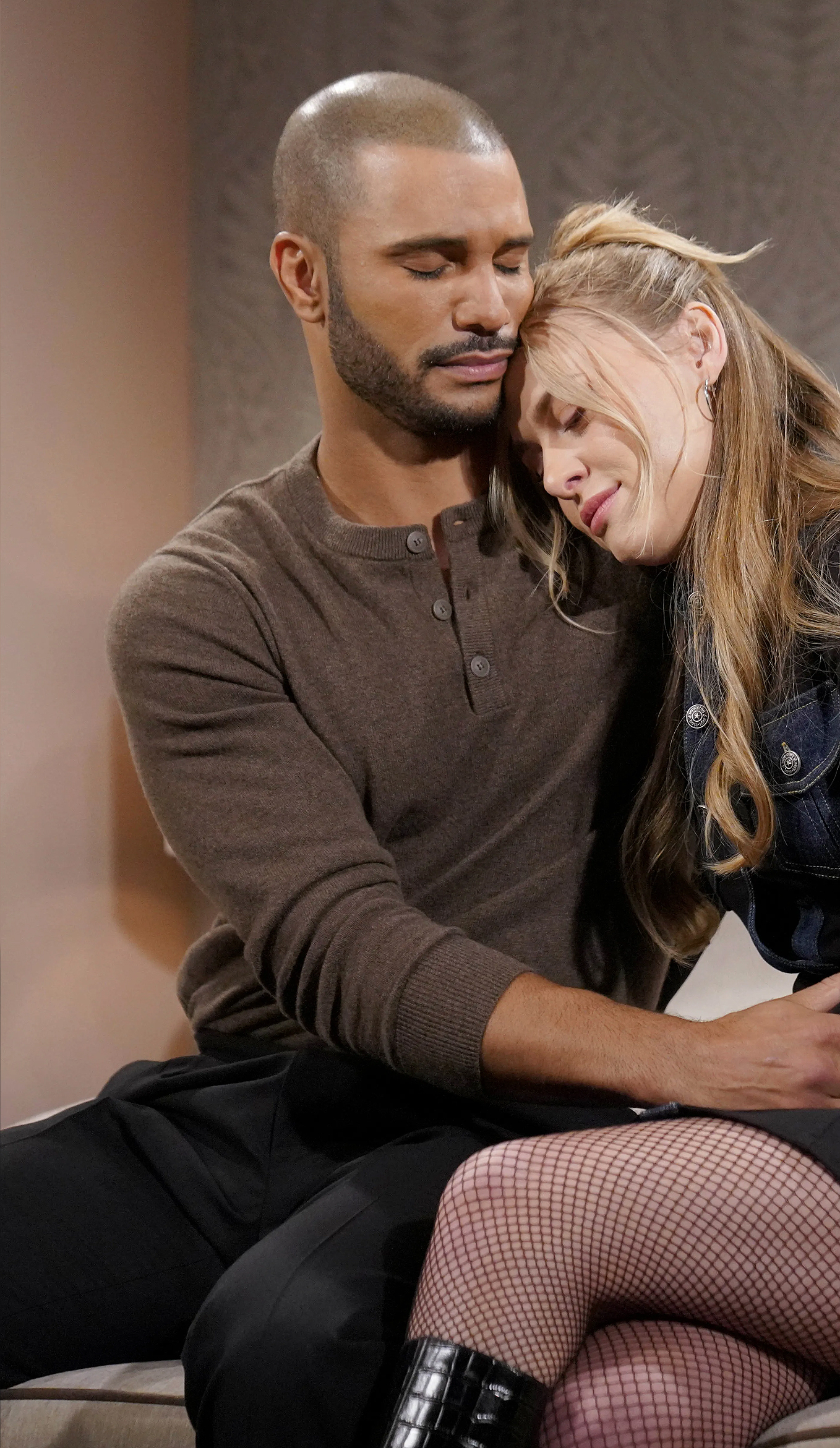 Holden’s brown henley sweater on The Young and the Restless