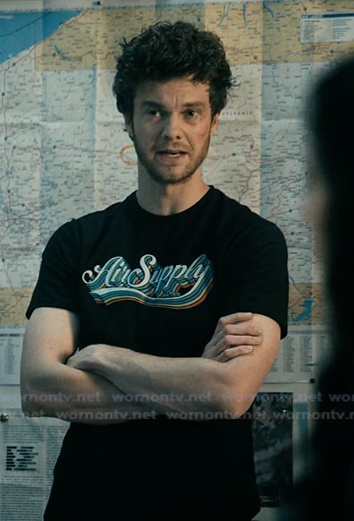 Hughie’s black Air Supply tee on The Boys