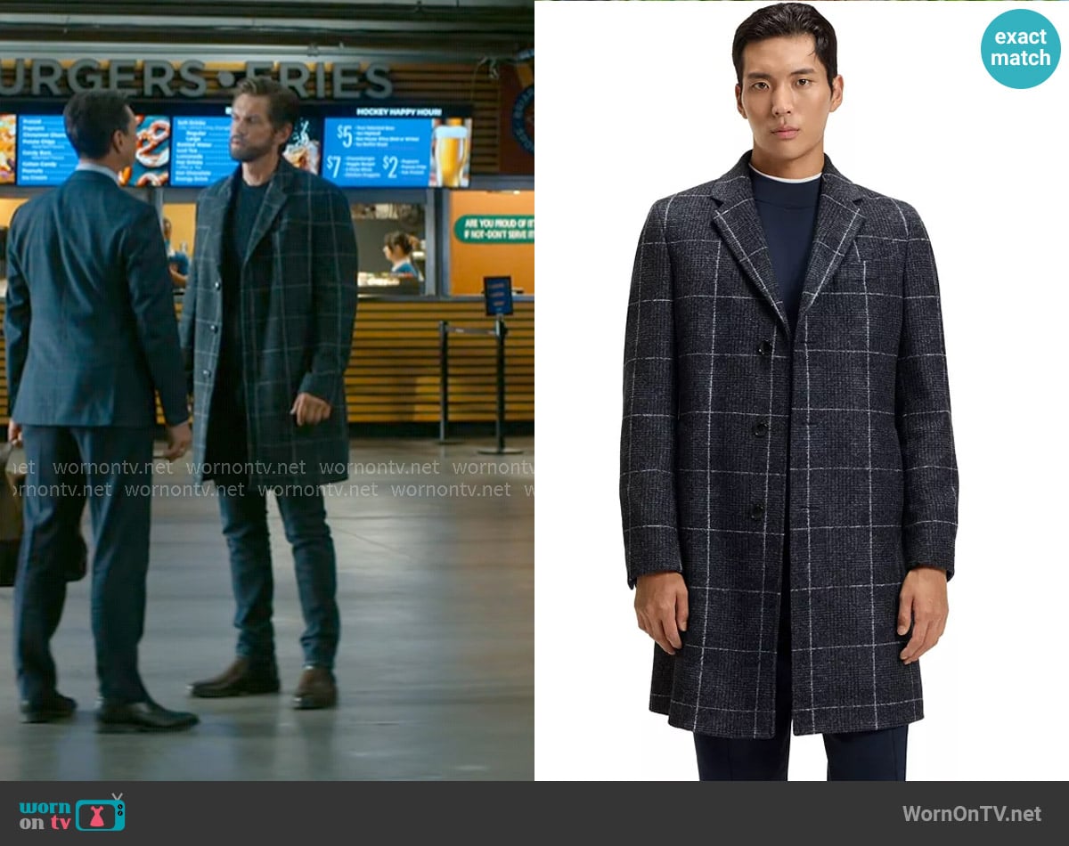 Hugo Boss Plain Check Slim-Fit Coat in Dark Blue worn by Phil Graham (Steve Howey) on Off Campus