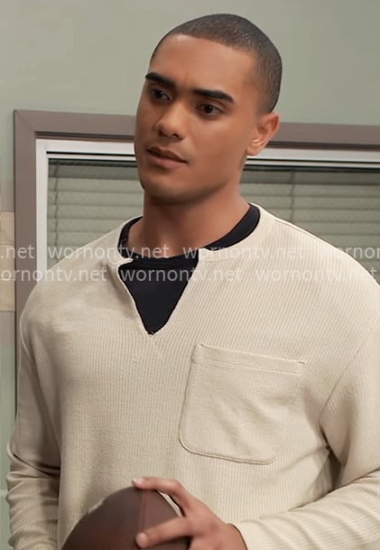 Kai’s cream textured split-neck shirt on General Hospital