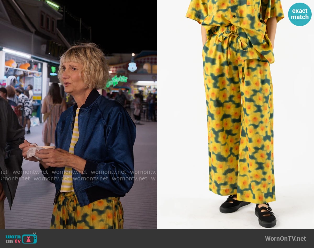 Kasmaria Liberty of London Pants in Daffodil Print worn by Anne (Kerri Kenney) on The Four Seasons
