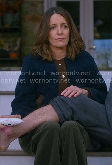 Kate’s navy and brown sherpa jacket on The Four Seasons