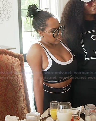 Kelli’s black sports bra and leggings on The Real Housewives of Atlanta