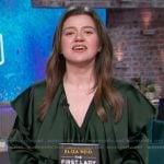 Kelly’s green ruffle bodysuit on The Kelly Clarkson Show