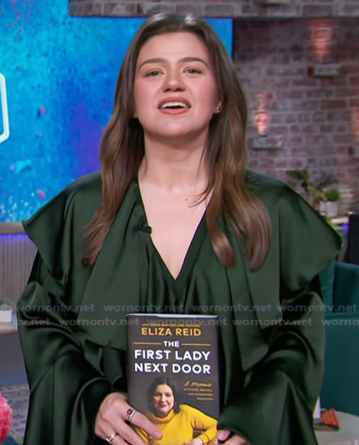 Kelly’s green ruffle bodysuit on The Kelly Clarkson Show