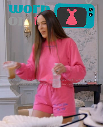 Kelsey’s pink embroidered sweatshirt and shorts on The Real Housewives of Rhode Island