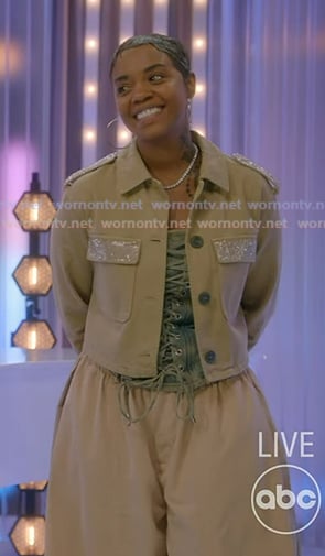 Keyla Richardson’s beige embellished jacket and ruched pants on American Idol
