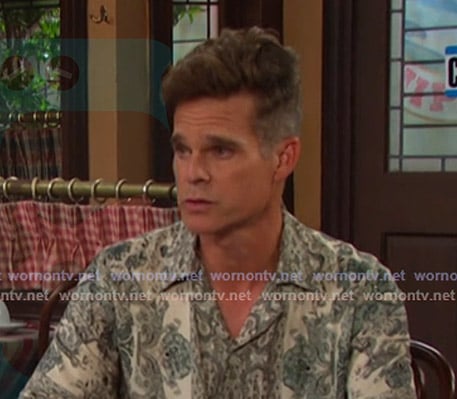 Leo’s paisley print short sleeve shirt on Days of our Lives