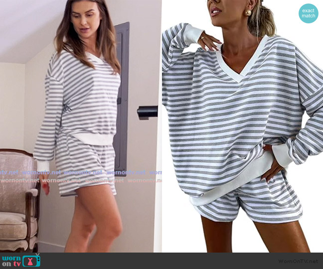 Melliflo Striped Sweat Set