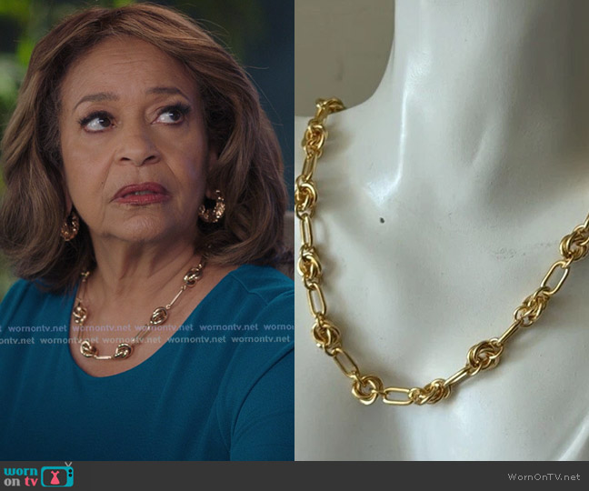Mia Fiore Dyadema Gold Plated Brass Chain & Knot Necklace worn by Catherine Avery (Debbie Allen) on Greys Anatomy