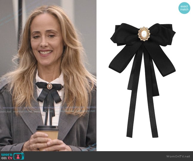 Ouligay Adjustable Bow Ties worn by Teddy Altman (Kim Raver) on Greys Anatomy