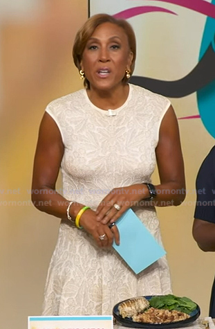 Robin’s ivory floral cap sleeve knit dress on Good Morning America