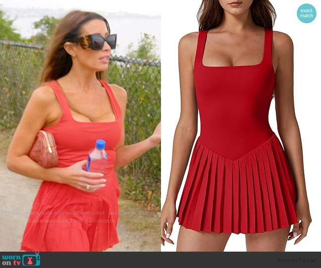 Saint Laurent M119 003 worn by Rosie DiMare on The Real Housewives of Rhode Island