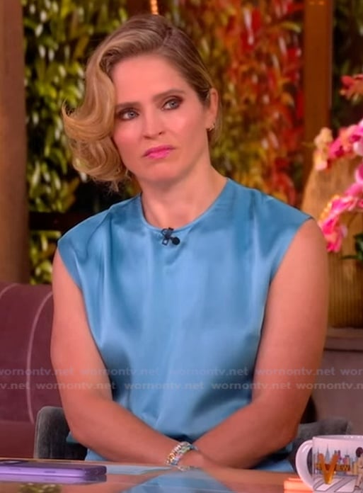 Sara’s blue satin top and pants on The View
